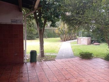 Casa en venta salida a dos calles en El Trébol