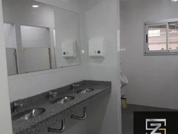 Venta De Deposito Con Local Y Oficinas Lomas De Zamora