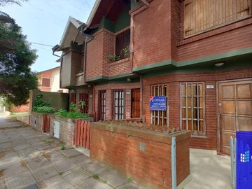 Dúplex en venta de 2 dormitorios c/ cochera en Costa Azul