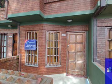 Dúplex en venta de 2 dormitorios c/ cochera en Costa Azul