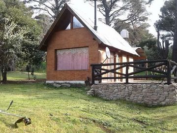 Casa en venta de 2 dormitorios c/ cochera en Villa Ventana