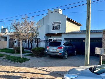 Casa en venta de 3 dormitorios c/ cochera doble y patio en Patagonia Norte