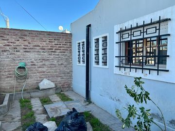 Casa en venta de 3 dormitorios c/ cochera doble y patio en Patagonia Norte