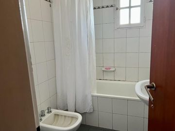 Casa en venta de 3 dormitorios c/ cochera doble y patio en Patagonia Norte
