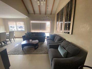 I3 VENDE CASA EN CUMBAYA