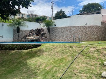 I3 VENDE CASA EN CUMBAYA