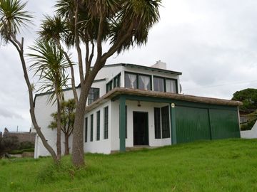 CASA ACANTILADOS