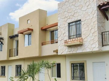 Casas en Venta en Jardines de Ciudad MAYAKOBA en La Riviera Maya