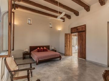 CASA COLONIAL EN VENTA, CENTRO HISTORICO MERIDA