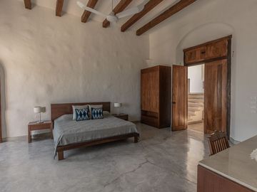 CASA COLONIAL EN VENTA, CENTRO HISTORICO MERIDA