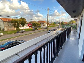 Chalet en venta de 3 dormitorios c/ cochera en Miramar
