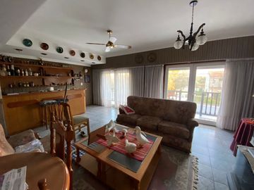 Chalet en venta de 3 dormitorios c/ cochera en Miramar