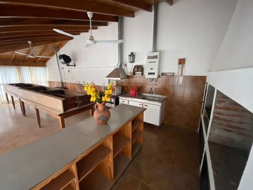 Chalet en venta de 3 dormitorios c/ cochera en Miramar