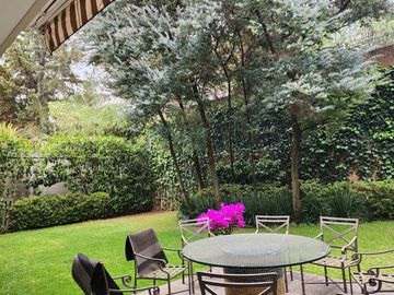 Venta exclusiva casa en condominio Bosques de las Lomas (R)