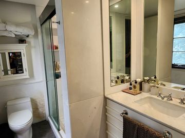 Venta exclusiva casa en condominio Bosques de las Lomas (R)
