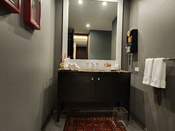 Venta exclusiva casa en condominio Bosques de las Lomas (R)