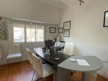PH en venta de 4 dormitorios c/ cochera en Villa Buenos Aires