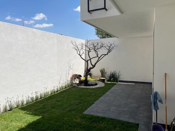 ESTRENA CASA EN ESQUINA  MUY CERCA DE ATLIXCAYOTL Y 11 SUR