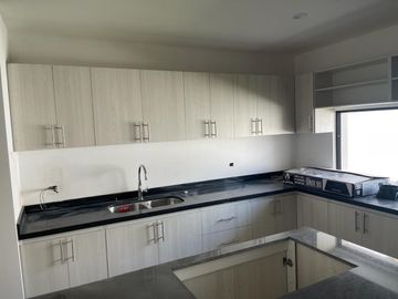 ESTRENA CASA EN ESQUINA  MUY CERCA DE ATLIXCAYOTL Y 11 SUR