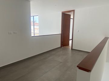 ESTRENA CASA EN ESQUINA  MUY CERCA DE ATLIXCAYOTL Y 11 SUR