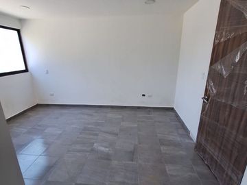 UDLA CASA NUEVA EN FRACC EL SUSPIRO