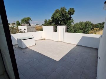 UDLA CASA NUEVA EN FRACC EL SUSPIRO