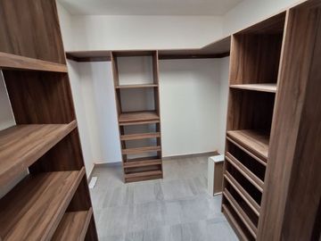 UDLA CASA NUEVA EN FRACC EL SUSPIRO
