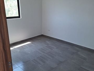 UDLA CASA NUEVA EN FRACC EL SUSPIRO