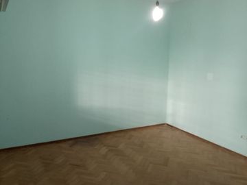 Casa de 4 ambientes en Venta en Mataderos