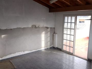 Casa de 4 ambientes en Venta en Mataderos