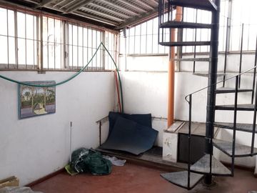 Casa de 4 ambientes en Venta en Mataderos