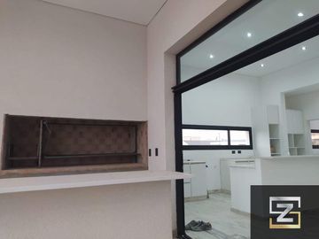 Casa en venta de 4 dormitorios salida a la laguna en El Rebenque