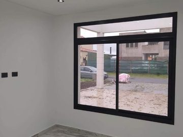 Casa en venta de 4 dormitorios salida a la laguna en El Rebenque