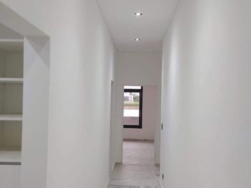Casa en venta de 4 dormitorios salida a la laguna en El Rebenque