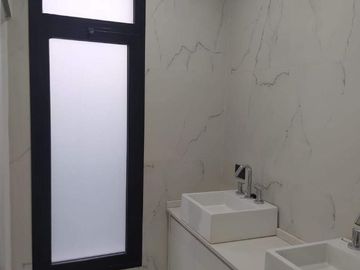 Casa en venta de 4 dormitorios salida a la laguna en El Rebenque