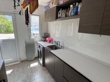Casa en alquiler de 3 dormitorios c/ cochera en San Miguel
