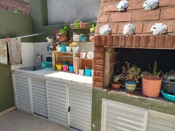 Dúplex en venta de 2 dormitorios c/ cochera en Costa Azul