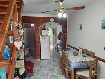 Dúplex en venta de 2 dormitorios c/ cochera en Costa Azul