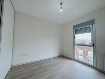 Departamento en venta de 2 dormitorios c/ cochera en Centro Gorriti 165