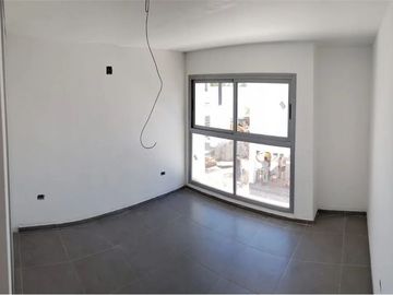 Dúplex en venta de 3 dormitorios c/ cochera en Cuesta Colorada