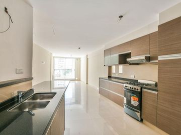 EN VENTA Depto 2 dorm c/ balcón y terraza en barrio Centro, Rosario