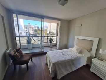 EN VENTA Depto 2 dorm c/ balcón y terraza en barrio Centro, Rosario
