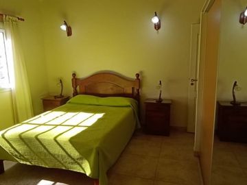 CODIGO 624 - PINAMAR - ALQUILER TEMPORARIO - ZONA ALAMOS - PILETA CLIMATIZADA