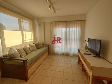 CODIGO 221 - CENTRO PLAYA PINAMAR - 3 AMBIENTES CON COCHERA Y PARRILLA