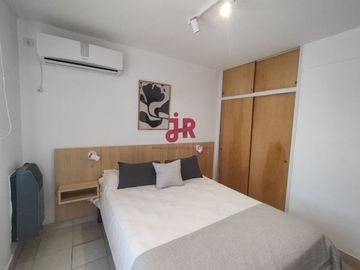 CODIGO 221 - CENTRO PLAYA PINAMAR - 3 AMBIENTES CON COCHERA Y PARRILLA