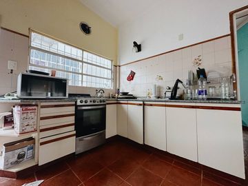 Casa en venta de 3 dormitorios c/ cochera en Centro