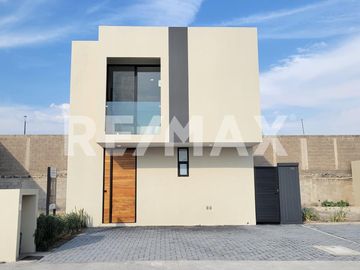 CASA EN VENTA CIUDAD MESETA.  - (3)