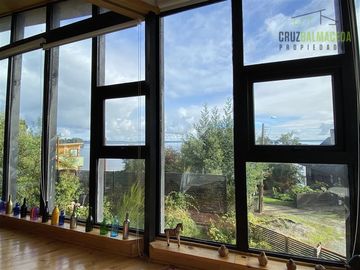 Casa en Venta en Playa Hermosa, moderna casa con acceso a la playa y gran vista