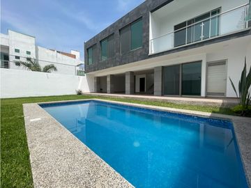 RESIDENCIA NUEVA EN VENTA  CON DISEÑO EN 1 NIVEL SEGURIDAD ALBERCA