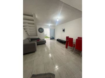 Casa  Semi Nueva en Venta en Emiliano Zapata en la 3 de Mayo